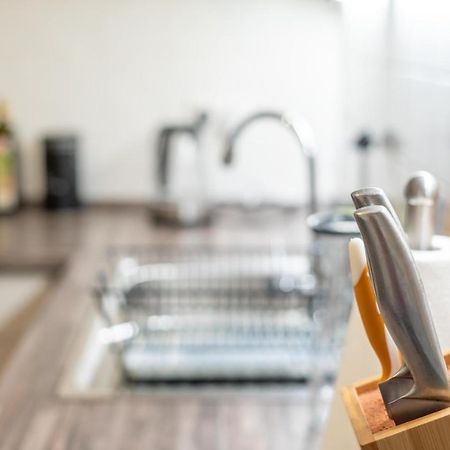 2 Bedroom 65Qm - Kitchen - Central - Netflix Magdeburg Zewnętrze zdjęcie